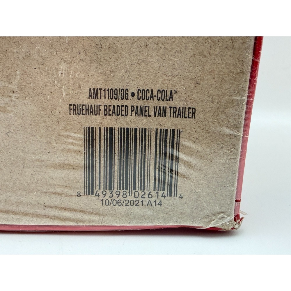 AMT Coca-Cola Fruehauf Beaded Panel Van Trailer Model Kit 1/25 Scale AMT1109/06 - Picture 3 of 11